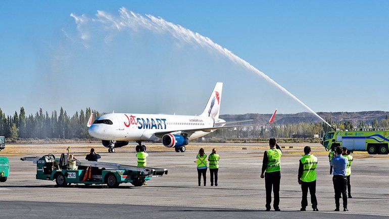 En un año, nueve mil neuquinos volaron por primera vez