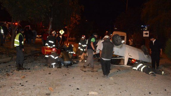 Volcó en la Ruta 40 al perder el control de su camioneta