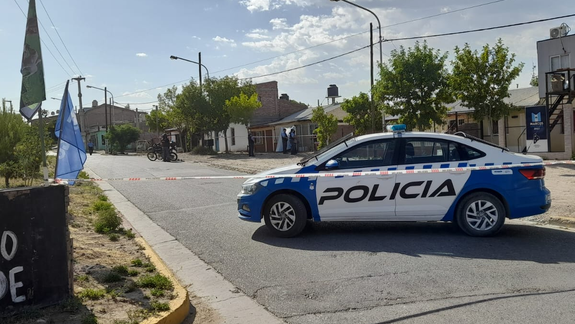 Persecución policial y muerte: El auto tiene por lo menos un disparo