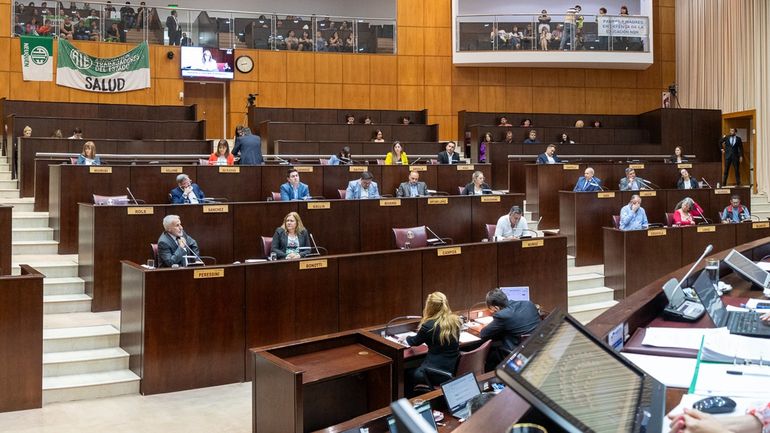 Escándalo en plena sesión: qué pasó en la Legislatura cuando se debatía el presupuesto