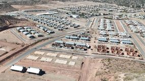 El programa “Neuquén Habita” es una herramienta clave para quienes quieran acceder a los nuevos créditos hipotecarios no bancarios destinados a construir, ampliar o refaccionar viviendas. | LM Neuquen El programa “Neuquén Habita” es una herramienta clave para quienes quieran acceder a los nuevos créditos hipotecarios no bancarios destinados a construir, ampliar o refaccionar viviendas.