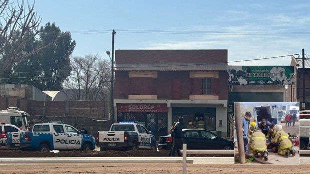 La mueblería pronta a inaugurarse se incendió y un hombre resultó herido.
