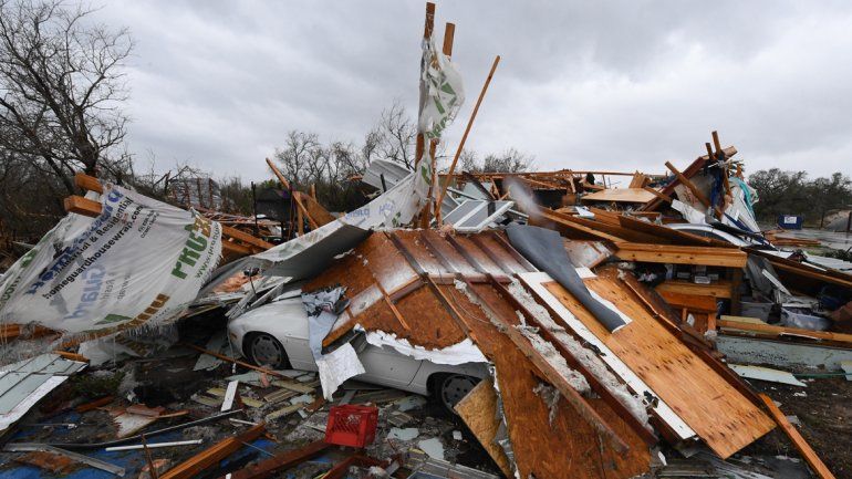 El huracán perdió fuerza cuando entró a Texas en la madrugada de ayer