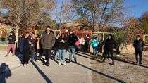 denuncian que un estudiante de primaria entro con un arma a una escuela de neuquen