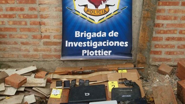 Incautan armas y drogas en Plottier y Valentina Norte