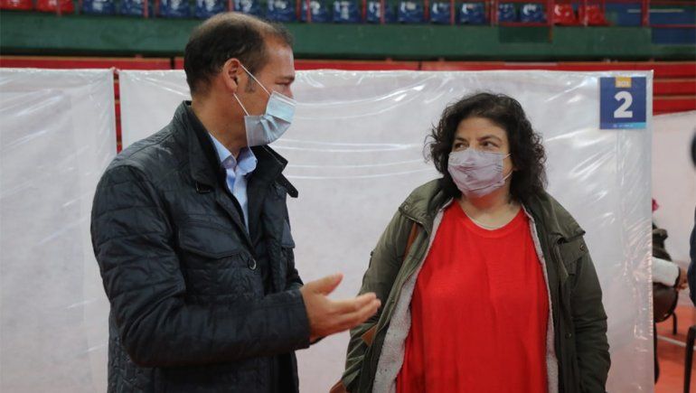 Vizzotti llegó a Neuquén: recorrió el operativo vacunación con Gutiérrez