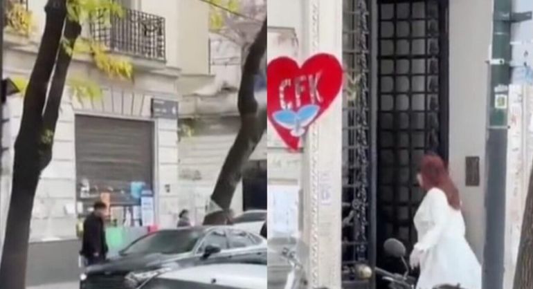 En el video se observa a Cristina Fernández de Kirchner descendiendo de un automóvil frente al edificio donde cumple prisión domiciliaria.