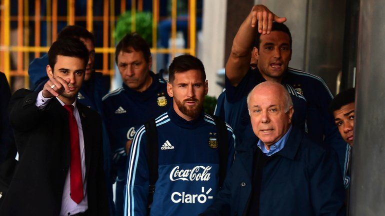 El gran gesto de Lio Messi con un nene en su llegada a Uruguay