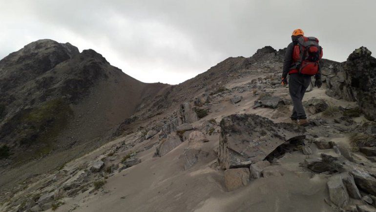 Rescataron a tres turistas que se perdieron en el cerro Belvedere