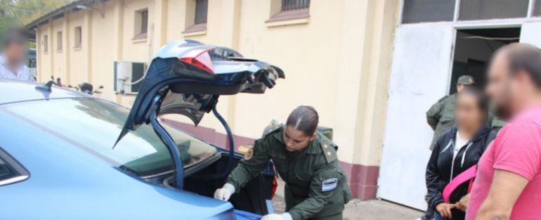 Encontraron $520 millones en el auto de un empresario: la manera en qué intentó ocultarlos