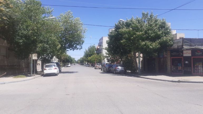 El comerciante había dejado la camioneta en Alem y Sáenz Peña. Los ladrones le abrieron la puerta y le robaron un bolso con cerca de $2 millones. Creen que utilizaron un inhibidor de alarmas.&nbsp;