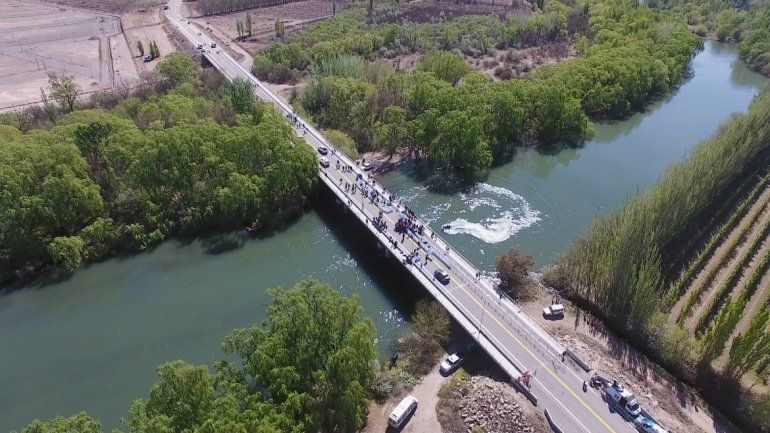 Media sanción al proyecto para designar Gobernador Salvatori al tercer puente