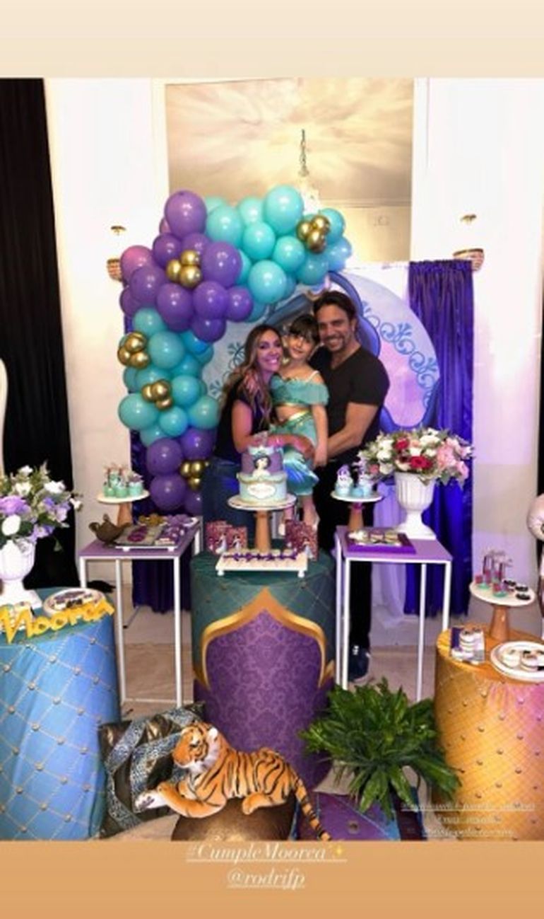 Floppy y su ex marido, Rodrigo Fernández Prieto, compartieron el festejo de Moorea. Floppy y su ex marido, Rodrigo Fernández Prieto, compartieron el festejo de Moorea.