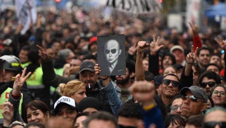 Un millón de personas despidió al Indio Solari en Parque Domínico