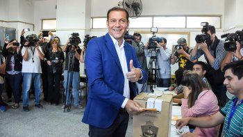 elecciones en neuquen: gutierrez le saca 14 puntos a rioseco y es reelecto gobernador elecciones en neuquen: gutierrez le saca 14 puntos a rioseco y es reelecto gobernador