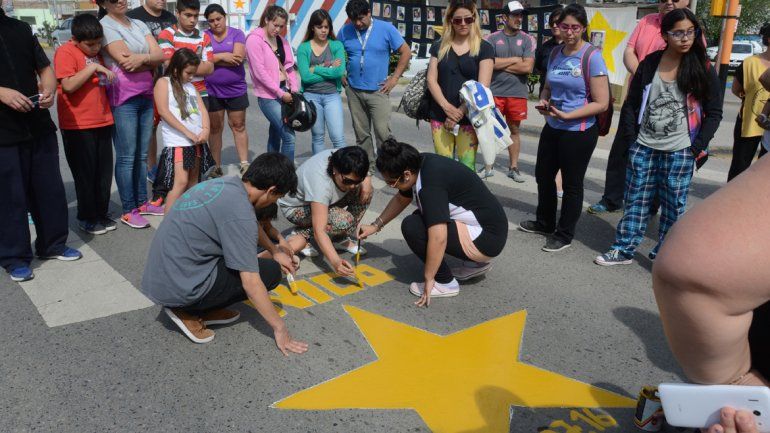 Pintaron una estrella amarilla en memoria de Nicolás Sánchez