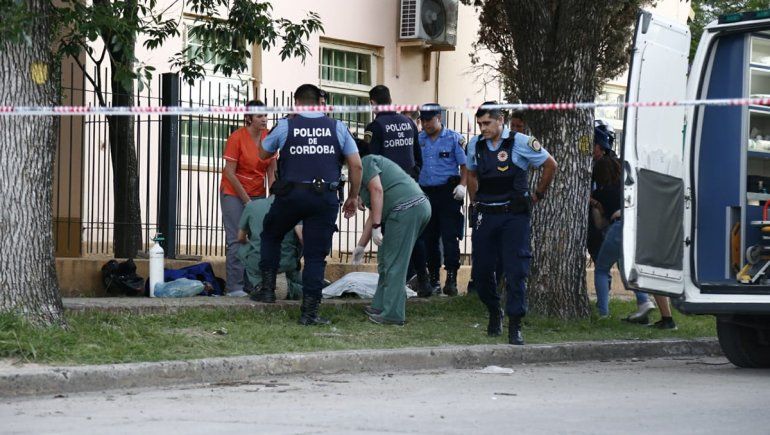 Lo asesinaron de un tiro en la puerta de un colegio