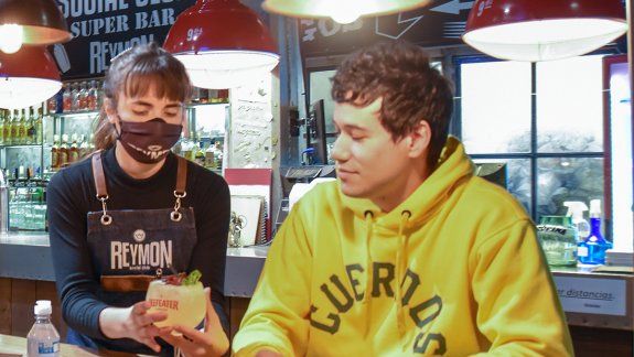 El horario de cierre de los bares se amplía desde hoy