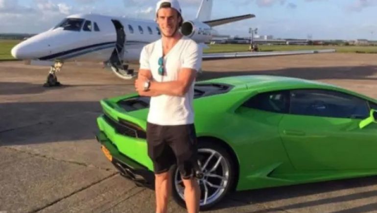 Gareth Bale con el Lamborghini Huracan. Gareth Bale con el Lamborghini Huracan.
