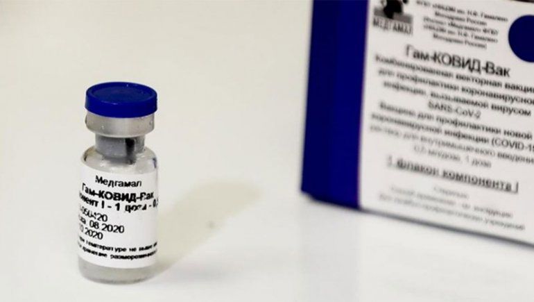 La doble dosis de Sputnik V generó anticuerpos en el 99% de los vacunados