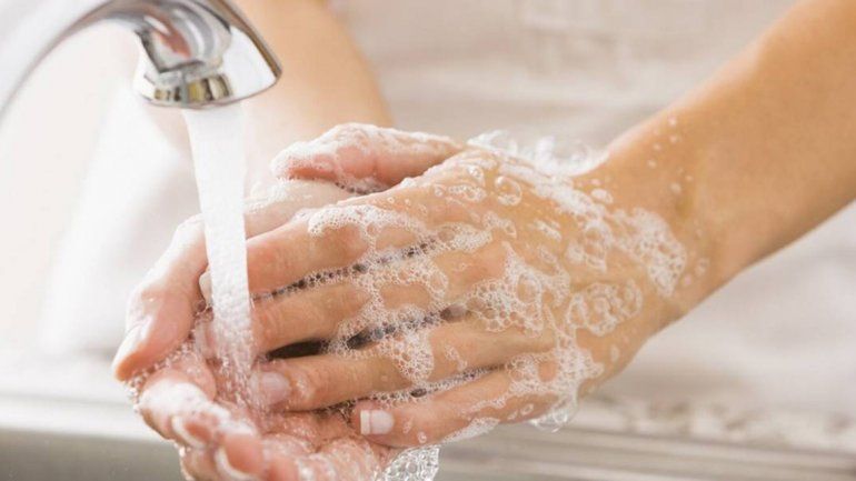 La importancia de lavarse las manos para evitar el virus