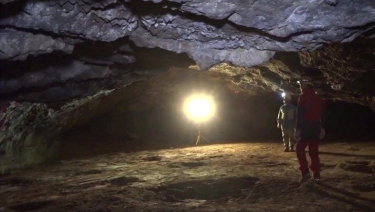 Twitter: pareja compró una casa y descubren debajo una cueva volcánica.