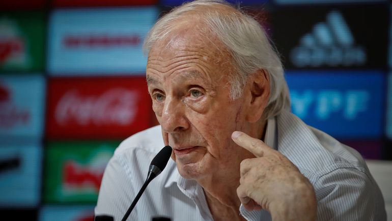 César Luis Menotti está internado en Buenos Aires.