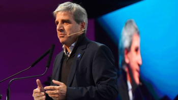 El ministro aseguró que la economía se va a llevar puesta a la política en el año electoral”. El ministro aseguró que la economía se va a llevar puesta a la política en el año electoral”.