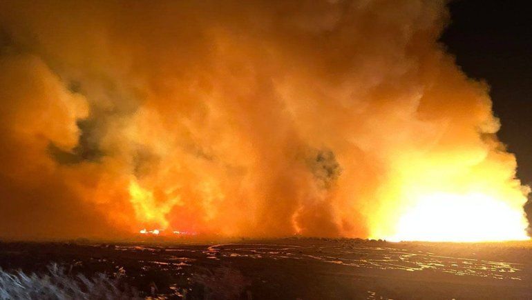 Video: descontrolado incendio en el norte neuquino