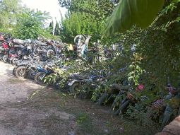 polemica en plottier: denuncian que instalaron un deposito de motos secuestradas en pleno centro polemica en plottier: denuncian que instalaron un deposito de motos secuestradas en pleno centro