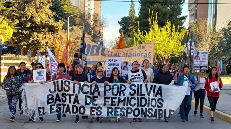 Mientras la causa por violación se encuentra cercana a juicio, la investigación por el femicidio de Silvia no muestra avances.
