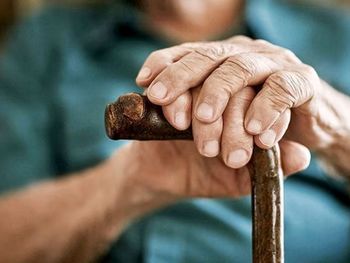 Aportes, antigüedad, notificación y despido: todo lo que cambia cuando un trabajador se jubila y continúa trabajando.