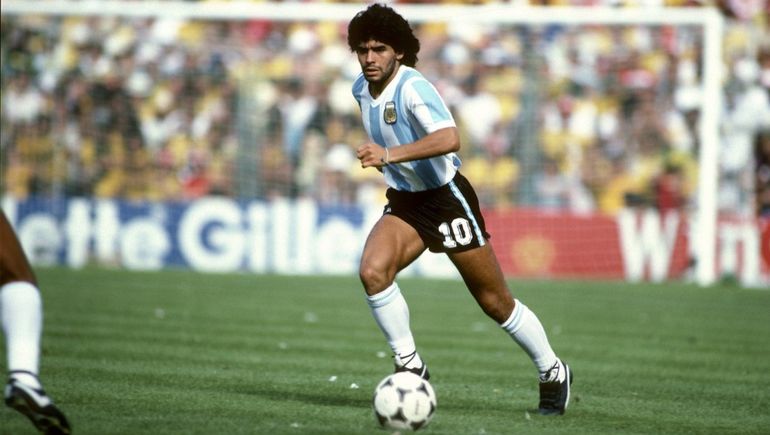 Un informe reveló cuanto valdría Maradona en el mercado actual