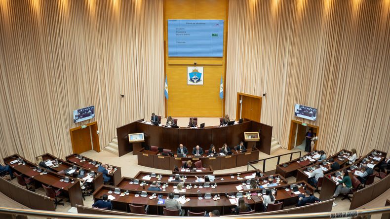 La Legislatura de Neuquén avaló el financiamiento externo para rutas y obras de urbanismo | LM Neuquen La Legislatura de Neuquén avaló el financiamiento externo para rutas y obras de urbanismo