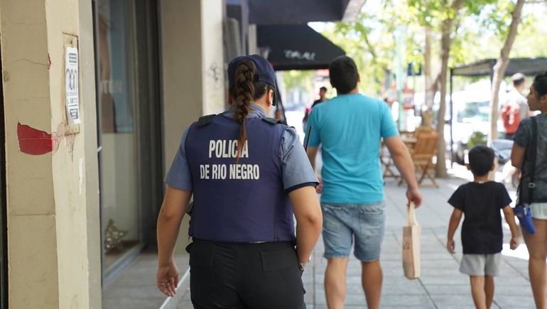 Cipolletti: violento robo a punta de pistola en pleno centro