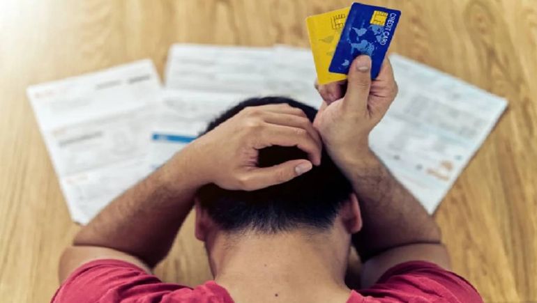 Cada vez son más los argentinos endeudados