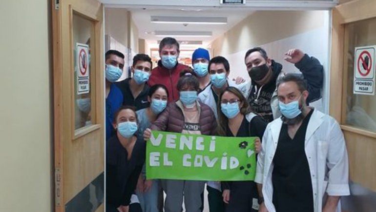 Luchó más de 50 días contra el COVID y su recuperación conmovió a Villa La Angostura | LM Neuquen Luchó más de 50 días contra el COVID y su recuperación conmovió a Villa La Angostura