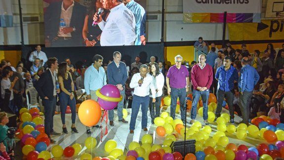 cambiemos busca lideres del petroleo para las comunas