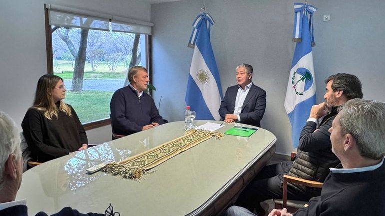 Asfaltan el sector Cortaderas de la Ruta 7: obra de la Provincia con YPF