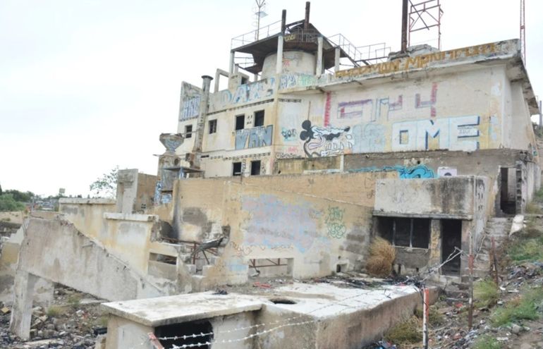 Durante más de dos décadas, la calera abandonada fue un foco de inseguridad en el barrio Corradi, en Trelew. Durante más de dos décadas, la calera abandonada fue un foco de inseguridad en el barrio Corradi, en Trelew. 