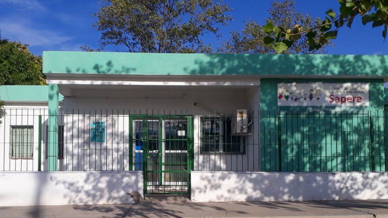 Realizan arreglos en centros de salud de dos barrios