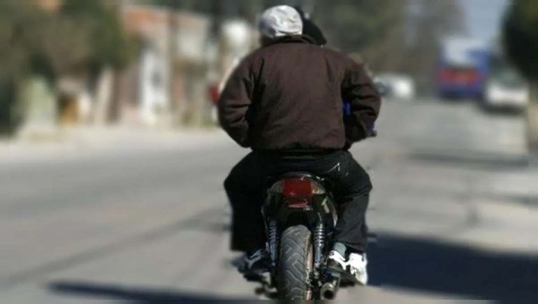 Uno de los motochorros de la Ruta 65 fue atrapado. Lo imputaron y quedó libre