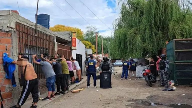 Rosario: detienen a Pelo Duro y a otros 12 narcos en un operativo