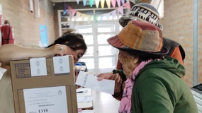 Con más de 90 años, Celedonia y Rogelio celebraron la democracia