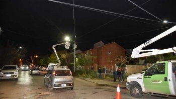 CALF inauguró el nuevo alumbrado led en Villa Farrel