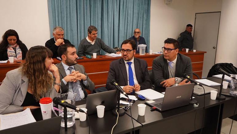 Muchos debate entre los defensores de la causa de los planes sociales que empiezan a desplegar su estrategia. Muchos debate entre los defensores de la causa de los planes sociales que empiezan a desplegar su estrategia.