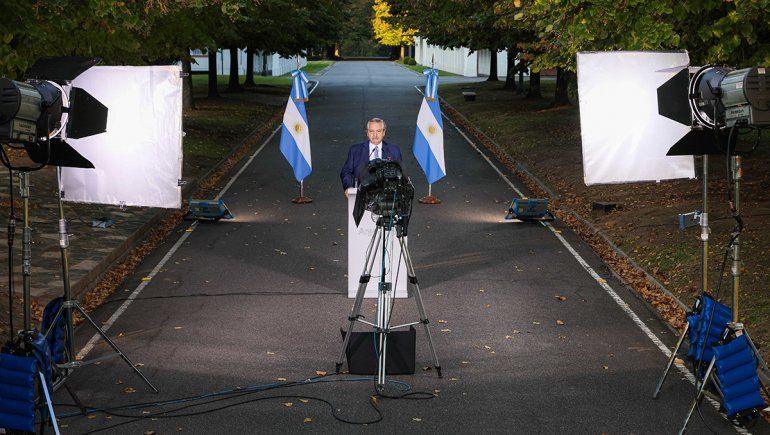 Alberto Fernández en la cadena en la que anunció las nuevas medidas.