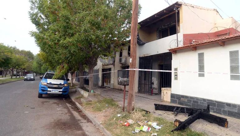 Un joven de 19 años murió en el incendio de una casa en el barrio Cumelén, Neuquén. Foto: LMN. Un joven de 19 años murió en el incendio de una casa en el barrio Cumelén, Neuquén. Foto: LMN.