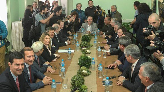 Los gobernadores fijaron su postura en el encuentro realizado en la Casa de San Juan, en Capital Federal.