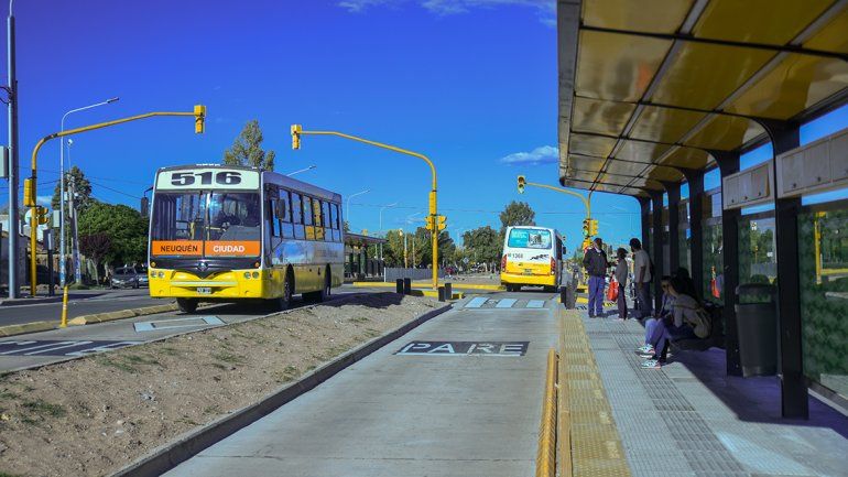 Convocan a vecinos por problemas del Metrobús